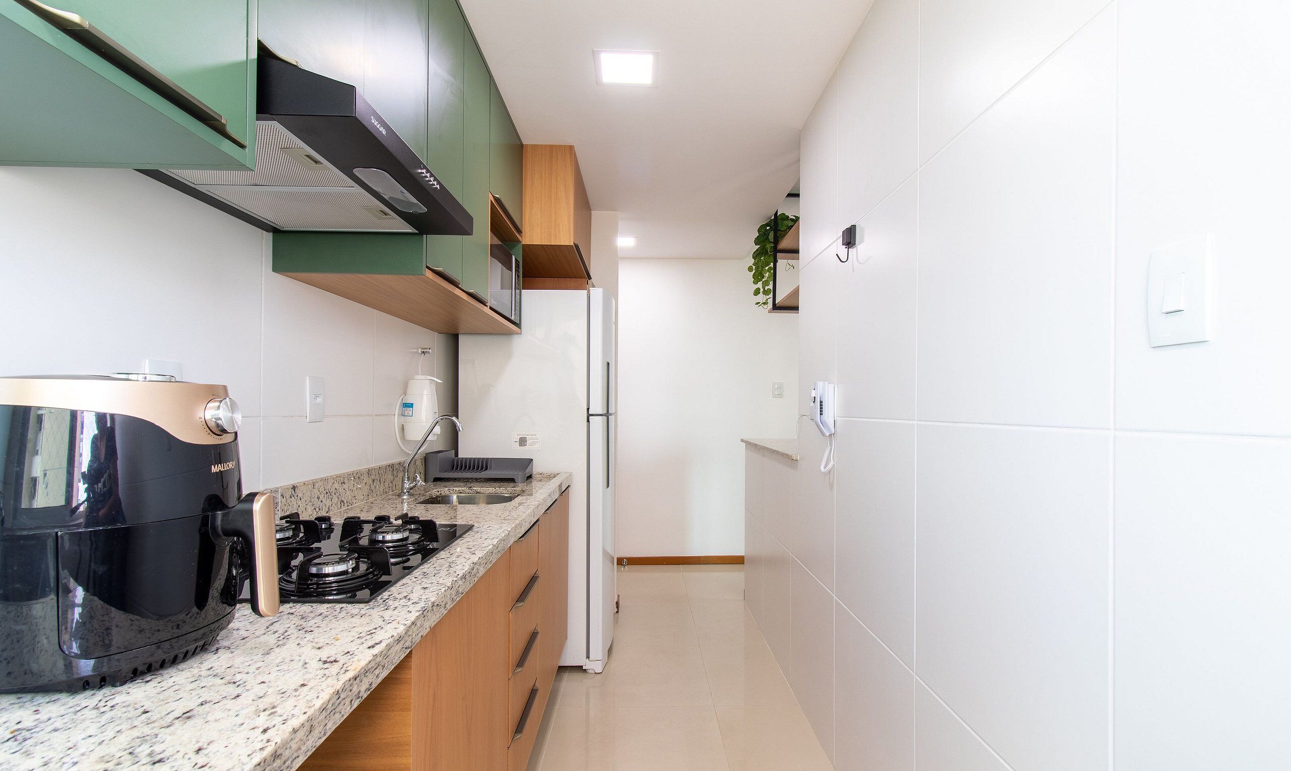 Basic Apartment | Private kitchen | Cookware/dishes/utensils
