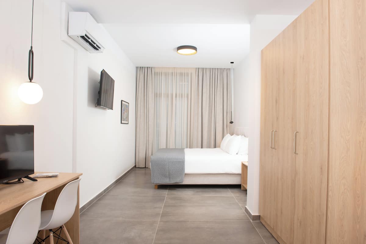 Deluxe Suite, Balcony, City View