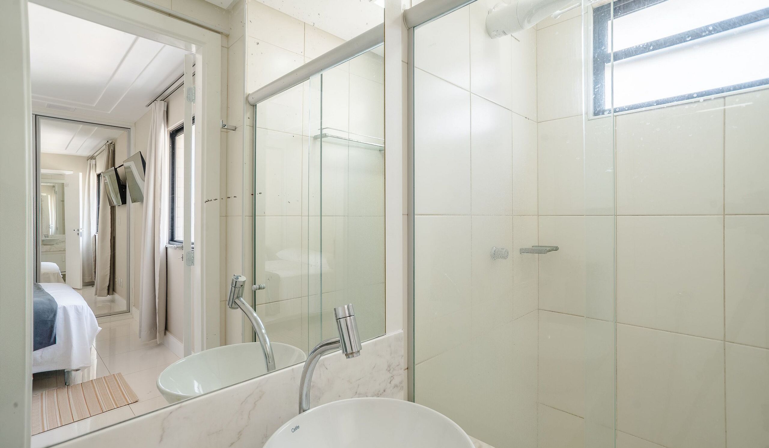 Basic-Apartment | Badezimmer | Dusche