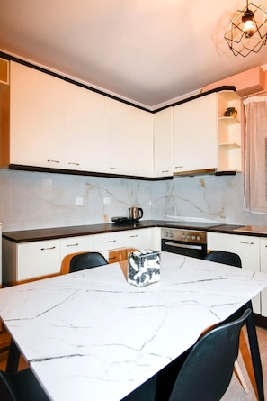 Oven, stovetop, dishwasher, coffee/tea maker