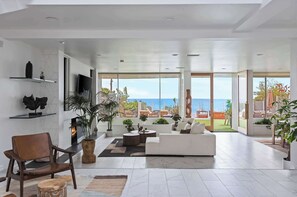 TV, fireplace, offices