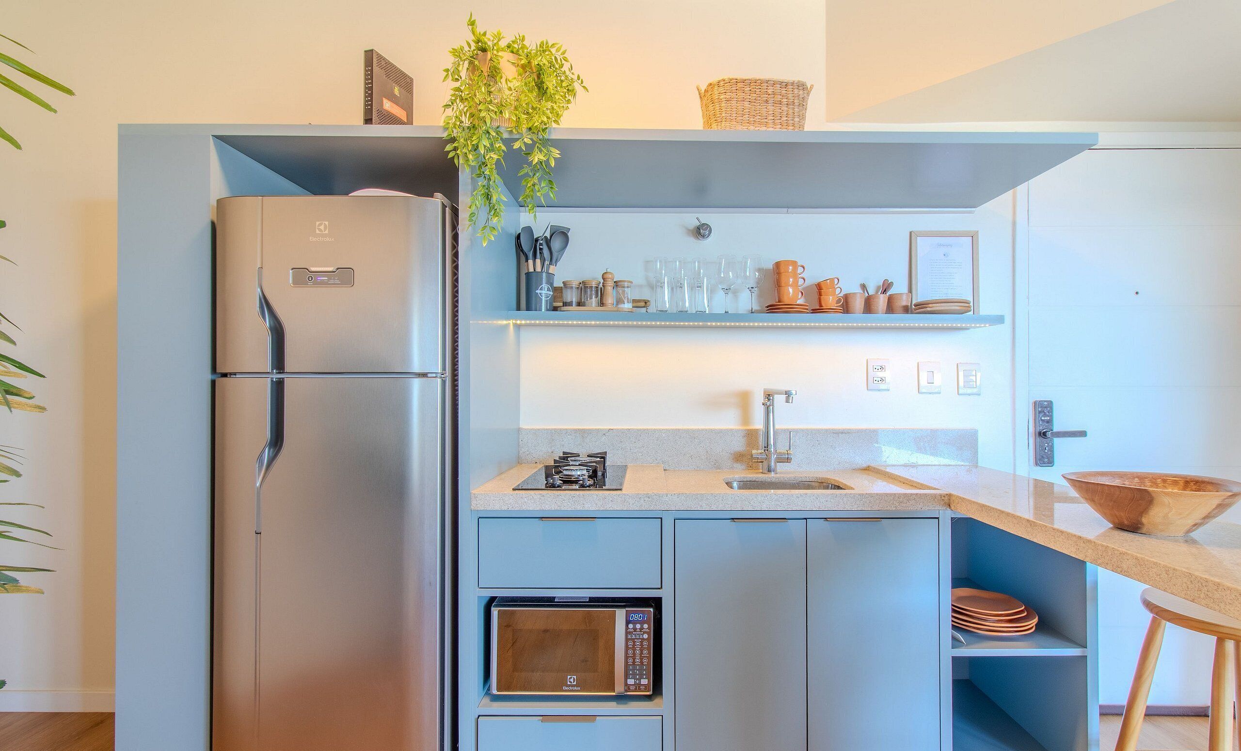 Basic Apartment | Private kitchen | Cookware/dishes/utensils