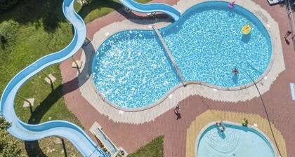 Camping 2000 - Vakantiewoning XL