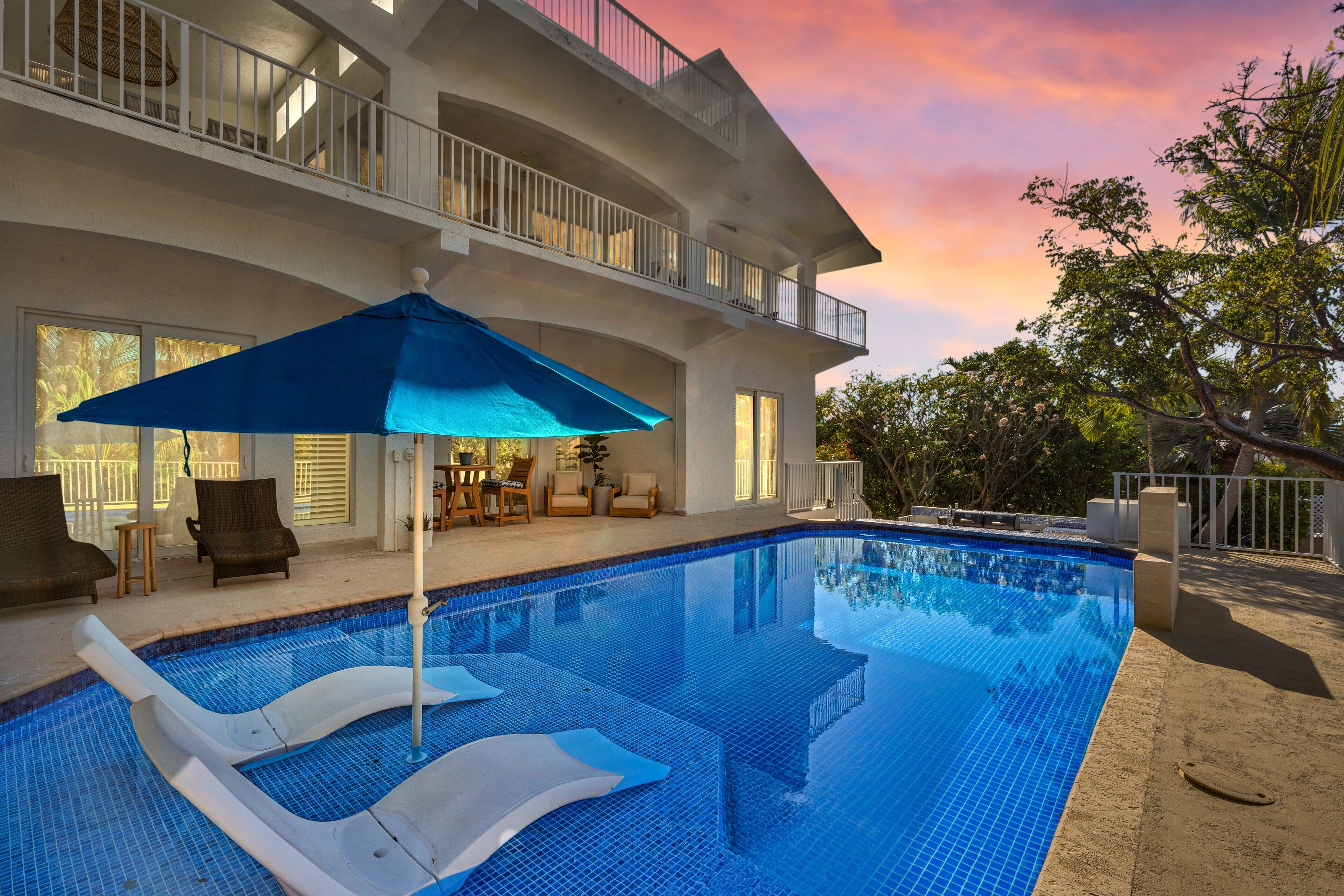 獨棟房屋, 4 間臥室 | 游泳池 | 溫水游泳池