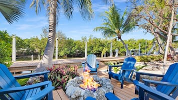 單棟房屋, 4 間臥室 | 露台/庭院