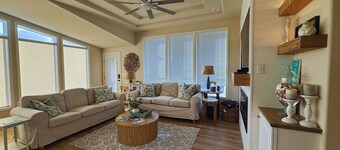 Winters by the Sea - Hot tub - Fenced in yard