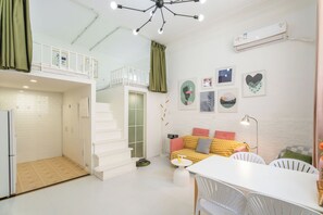 Suite, 2 Schlafzimmer | Wohnzimmer