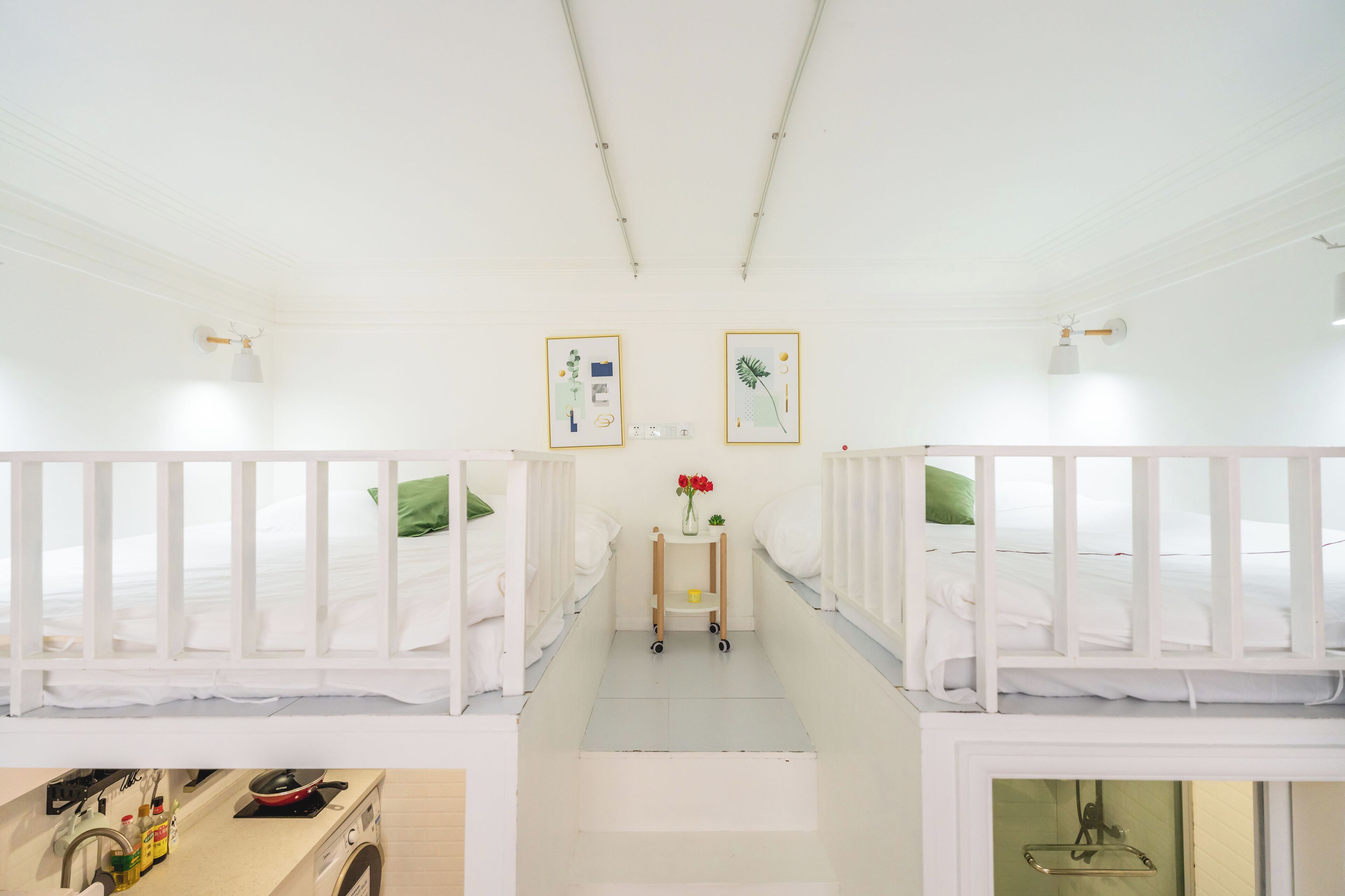 Cortinas blackout, tabla de planchar con plancha y wifi gratis 