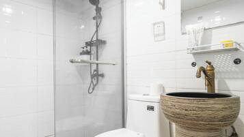 Suite, 2 Bedrooms | Bathroom | Shower, hair dryer, slippers, towels