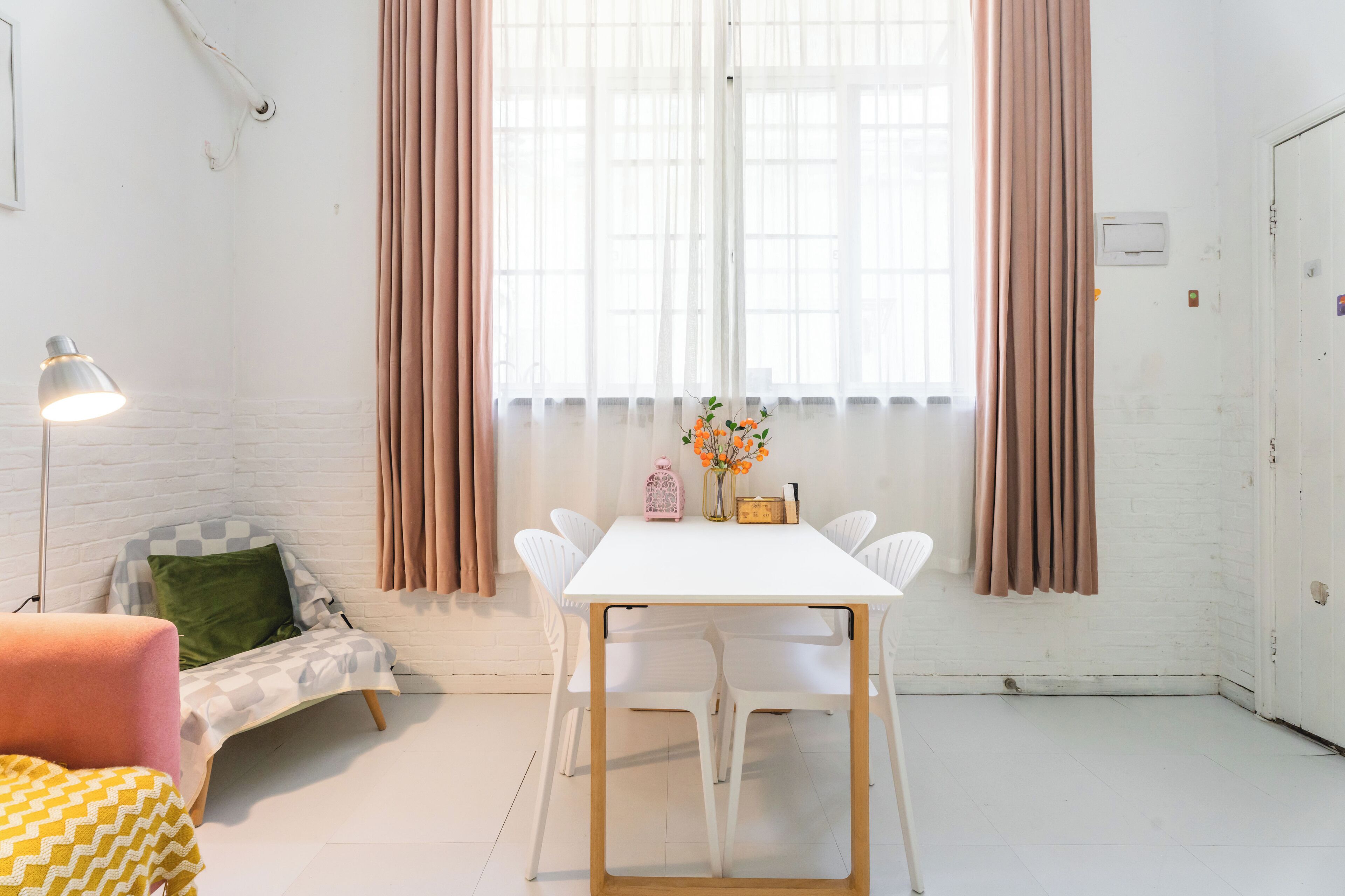 Suite, 2 habitaciones | Área de sala de estar | Televisión 