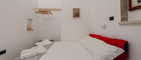 1 bedroom, iron/ironing board, travel cot