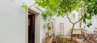 GuestHost - Palazzo Rolli La Stanza della Libreria
