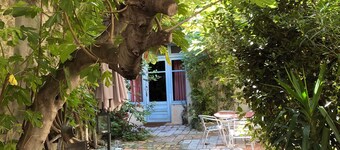 "Ancien Café " Holiday home