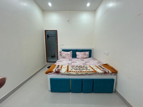Kusum Homestay 200-300m distance from Ram Mandir hostet By Avinash Mishra