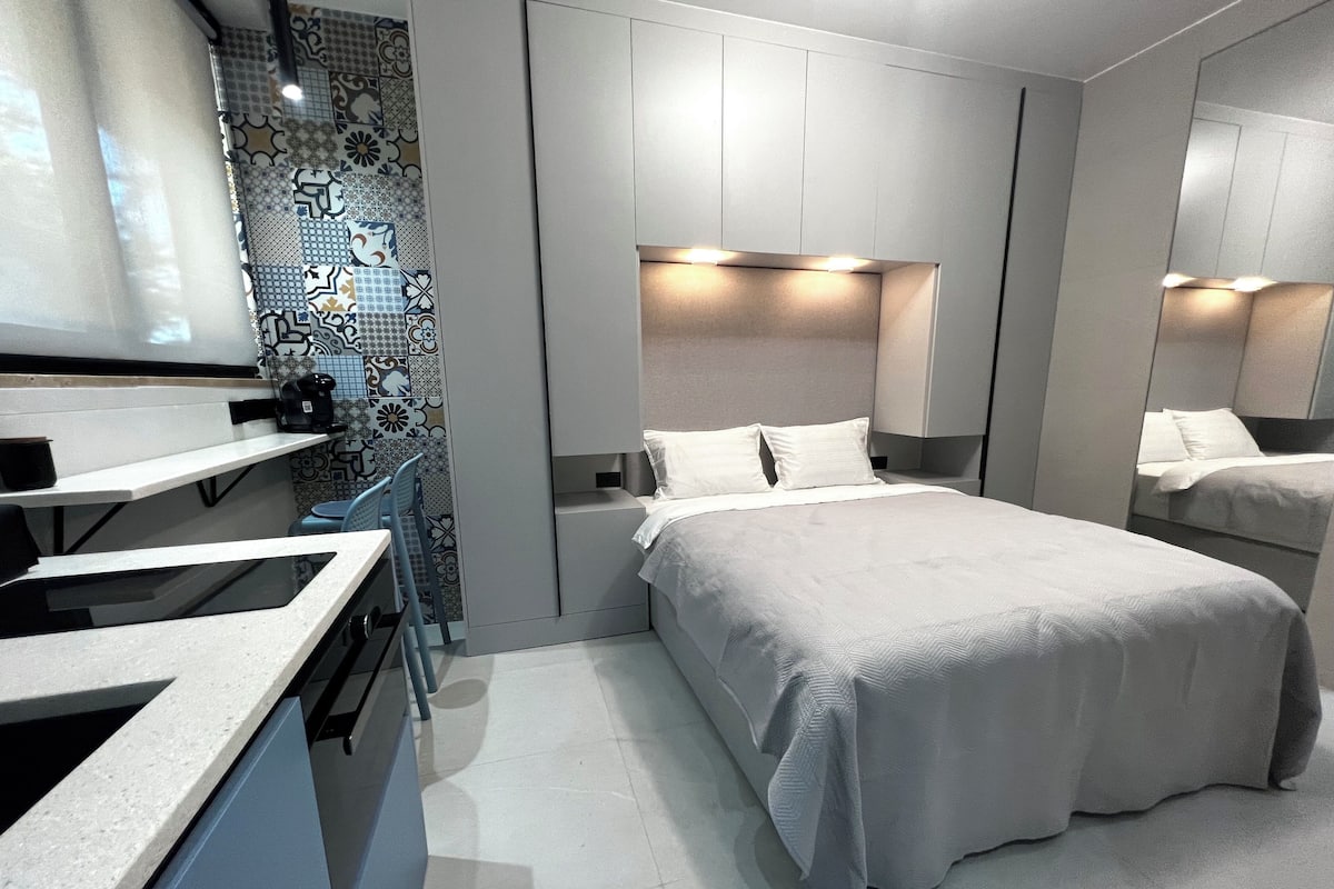 Luxury Studio Suite, Beachside