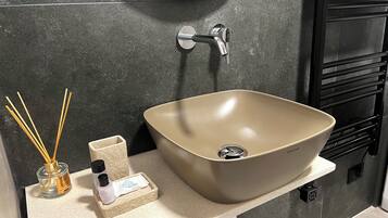 Suite estudio Deluxe, junto a la playa | Baño