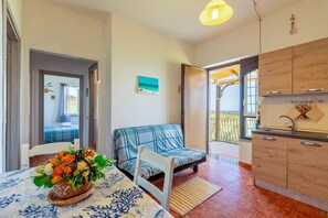 4 bedrooms, WiFi, bed sheets