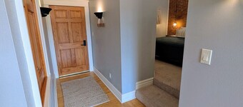 Beautiful Down Town Flat