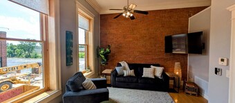 Beautiful Down Town Flat