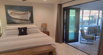 Relaxing Canal Front Gateway in Punta Gorda- 3 BDR/ 2 BA with Garage