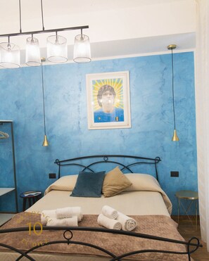 Standard Room | Desk, soundproofing, free WiFi - Residence El Diez (Naples)