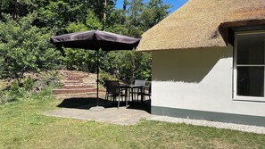 Outdoor dining - Detached bungalow for 2 people (Diessen-Baarschot)