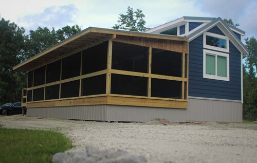 Charming 2-bedroom cottage with water access in tranquil Oriental