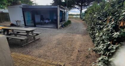 Air-conditioned house +garden +beach