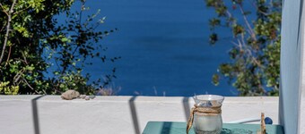 Hilltop Retreat with Sea Views – 15 Min Walk to Kyra Panagia Beach