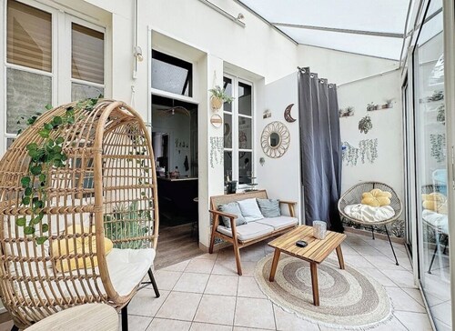 House 6 bedroom champagne residence