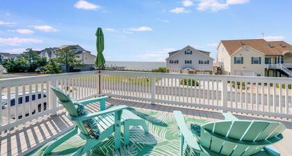 Bay Breeze by Seaside Vacations & Sales