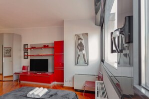 1 bedroom, iron/ironing board