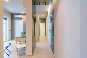 Interior - Room 'Verde' with Mountain View, Shared Terrace and Air Conditioning (Viagrande)