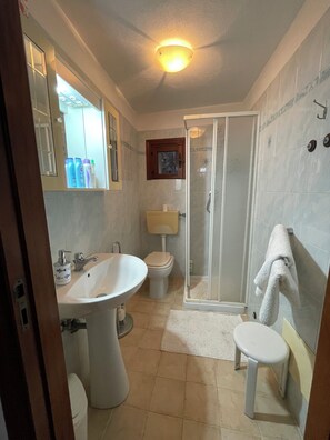 Towels, soap, toilet paper