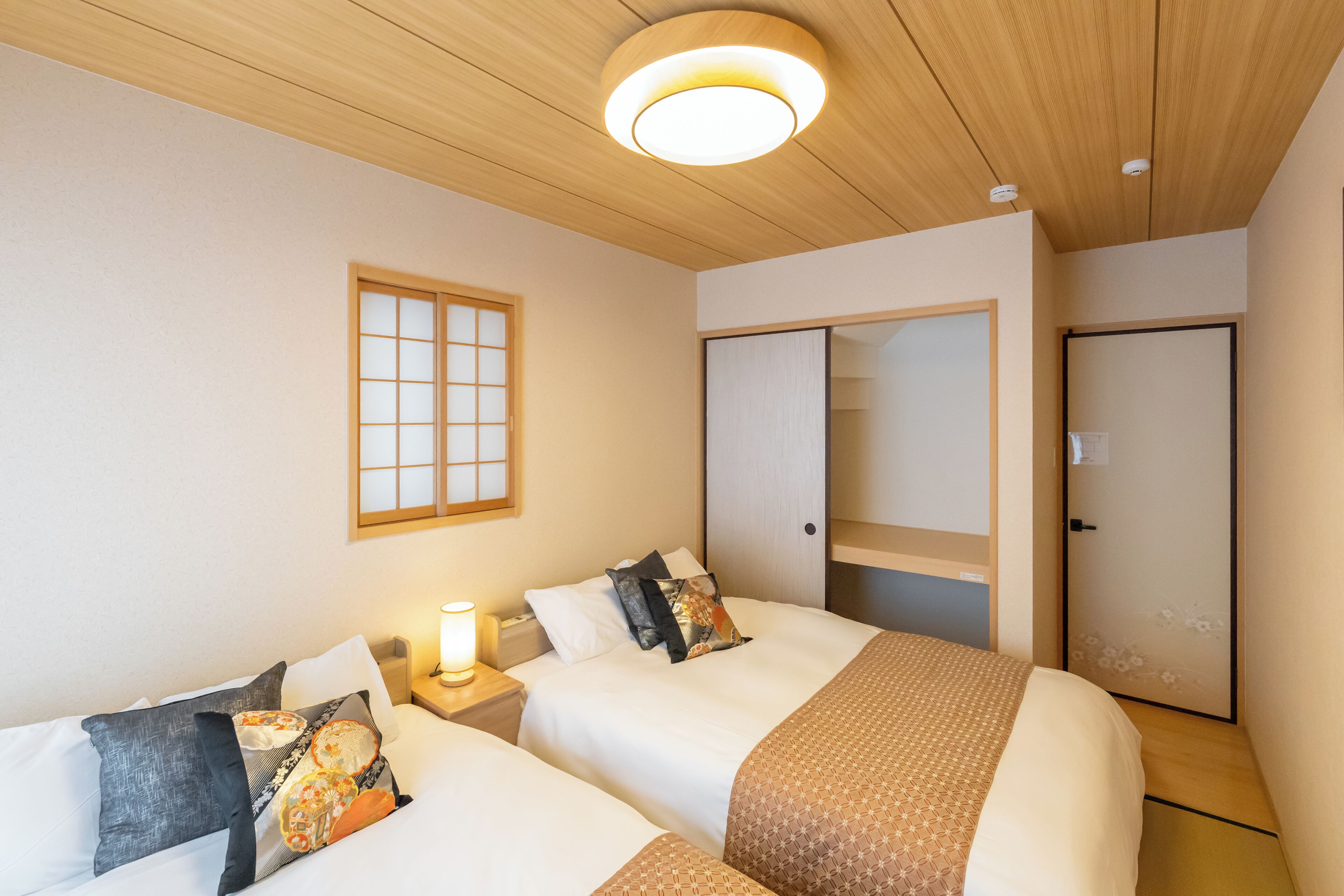 Deluxe House, 4 Bedrooms, Non Smoking, City View | Desk, laptop workspace, blackout drapes, iron/ironing board