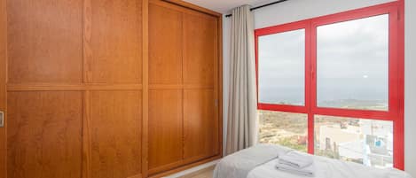 2 camere, culla da viaggio, Wi-Fi gratuito, lenzuola