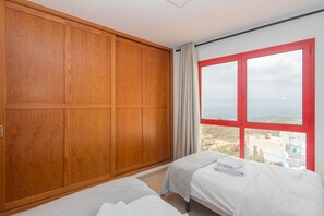 2 habitaciones, cuna de viaje, wifi gratis y ropa de cama