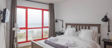 2 chambres, lit parapluie, Wi-Fi gratuit, draps fournis