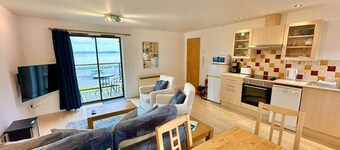Dolphin Bay - Stunning 2 Bedroom Apartment