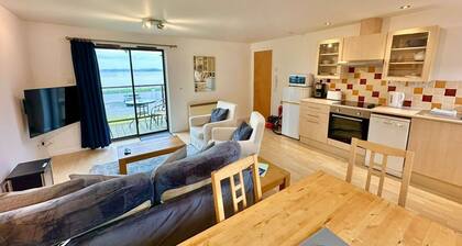 Dolphin Bay - Stunning 2 Bedroom Apartment