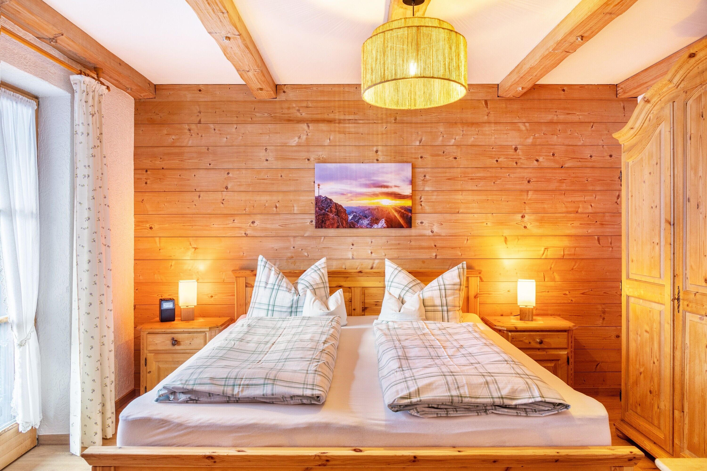 1 dormitorio, tabla de planchar con plancha, wifi y ropa de cama