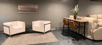 Come stay in our spacious ranch home in Mason. Ten minutes from Kings Island.