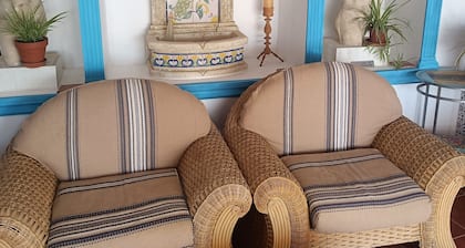 Luxury Basecamp in the epicenter of Geoparque de Granada.accomodates up to 12..