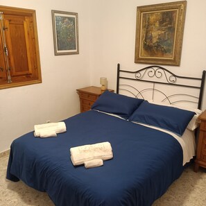 9 camere, ferro/asse da stiro, Wi-Fi gratuito, lenzuola