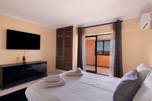 1 bedroom, iron/ironing board, WiFi, bed sheets - Perfect Apartment – Sea View and Air Conditioning (Albufeira)