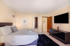 1 soverom, strykejern/-brett, wi-fi og sengetøy