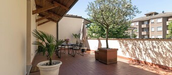 Unika House Lecco - One Bedroom Apartment, Sleeps 5