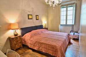 3 sovrum, strykjärn/strykbräda, gratis wi-fi och sängkläder