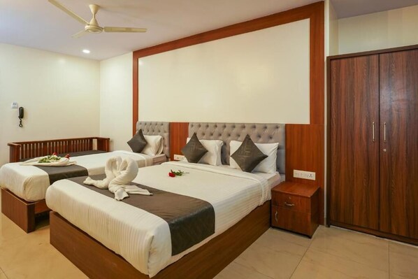 Blackout curtains, iron/ironing board, free WiFi
