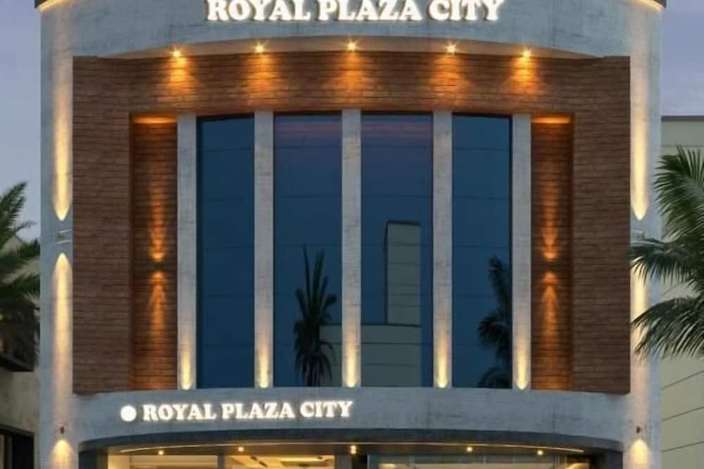 Royal Plaza City